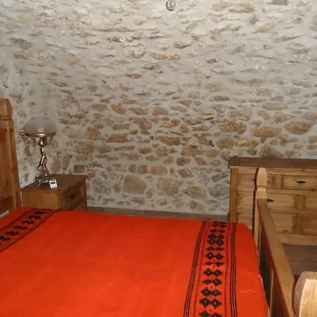 Kamari Villa