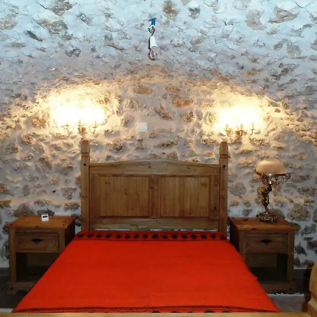 Kamari Villa